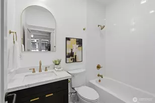 1721 3rd Ave N, Seattle, WA 98109 - Photo 13