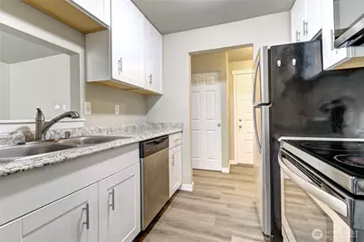 1102 8th Street NE #6, Auburn, WA 98002 - Photo 5