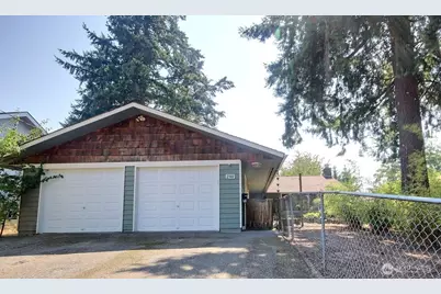 2301 NE 10th Street, Renton, WA 98056 - Photo 1
