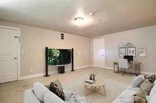 2301 NE 10th St, Renton, WA 98056 - Photo 13