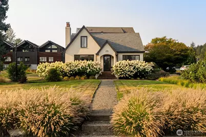 4569 Point White Drive NE, Bainbridge Island, WA 98110 - Photo 1