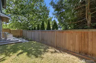 8817 Densmore Ave N, Seattle, WA 98103 - Photo 13