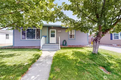 335 S Wilbur Avenue, Walla Walla, WA 99362 - Photo 1
