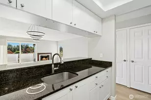 8812 20th Ave NE, Seattle, WA 98115 - Photo 7
