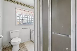 2219 Ocean Beach Hwy, Longview, WA 98632 - Photo 15
