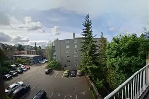 530 Melrose Ave E, Seattle, WA 98102 - Photo 7