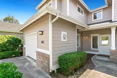 10700 SE 260th Street #H102, Kent, WA 98030 - Photo 3