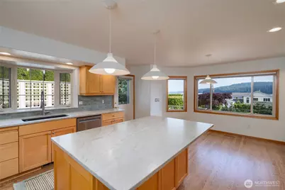 6404 Warren Street, Anacortes, WA 98221 - Photo 3