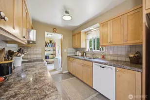875 St Andrews Way, Bellingham, WA 98229 - Photo 13