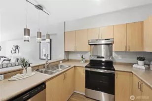 19500 Ballinger Way NE, Shoreline, WA 98155 - Photo 5