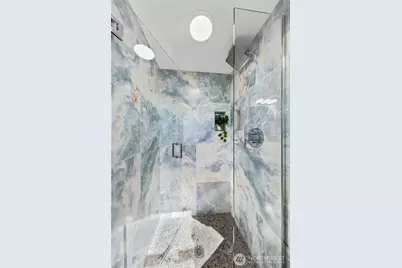 332 NE Elk Place, Seattle, WA 98115 - Photo 17