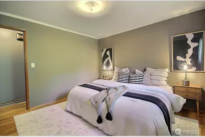 326 Renton Avenue S, Renton, WA 98057 - Photo 15