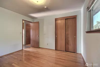 326 Renton Avenue S, Renton, WA 98057 - Photo 17