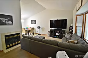 12012 115th Ave Ct E, Puyallup, WA 98374 - Photo 5