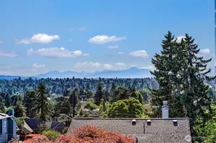 332 NE Elk Pl, Seattle, WA 98115 - Photo 25