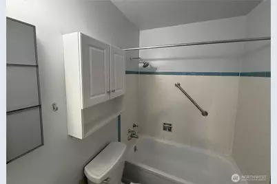 1505 E Galer Street #2, Seattle, WA 98112 - Photo 9