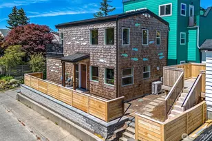 330 NE Elk Pl, Seattle, WA 98115 - Photo 29