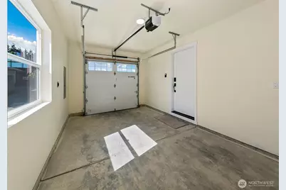 330 NE Elk Place, Seattle, WA 98115 - Photo 23