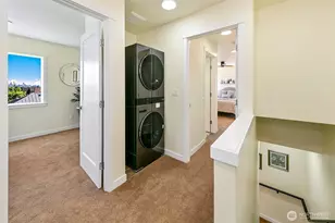 330 NE Elk Pl, Seattle, WA 98115 - Photo 17