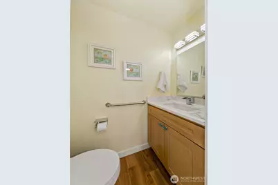 330 NE Elk Place, Seattle, WA 98115 - Photo 11