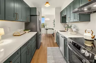 4540 8th Ave NE, Seattle, WA 98105 - Photo 3