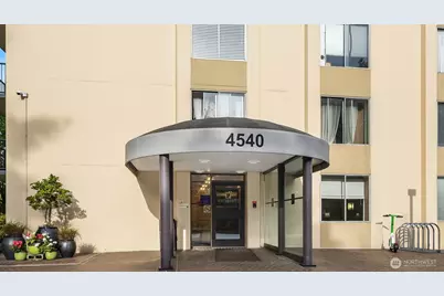 4540 8th Avenue NE #1002, Seattle, WA 98105 - Photo 23