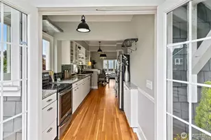5761 35th Ave NE, Seattle, WA 98105 - Photo 15