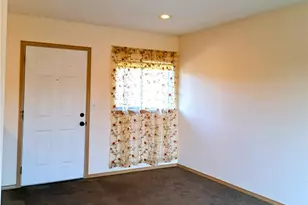 6329 16th Ave NE, Seattle, WA 98115 - Photo 3