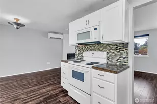 14309 Golden Given Rd E, Tacoma, WA 98445 - Photo 15