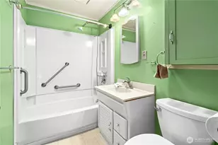 13816 NE 137th St, Kirkland, WA 98034 - Photo 17