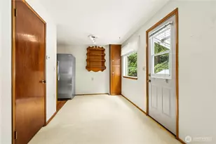 13816 NE 137th St, Kirkland, WA 98034 - Photo 9