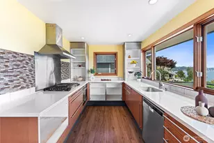 3920 NE 157th Pl, Lake Forest Park, WA 98155 - Photo 15