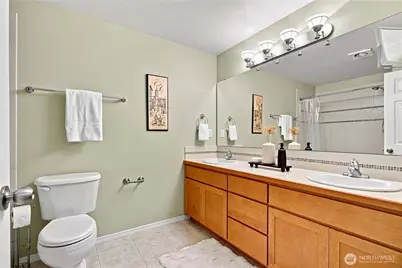12307 10th Place NE #Unit C, Seattle, WA 98125 - Photo 17