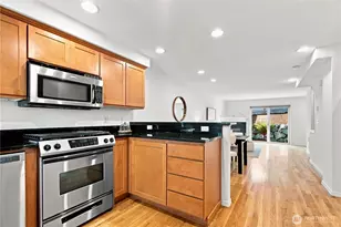 12307 10th Pl NE, Seattle, WA 98125 - Photo 9