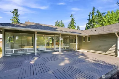 17921 NE 27th Street, Redmond, WA 98052 - Photo 25