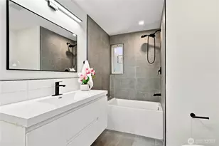 17921 NE 27th St, Redmond, WA 98052 - Photo 21