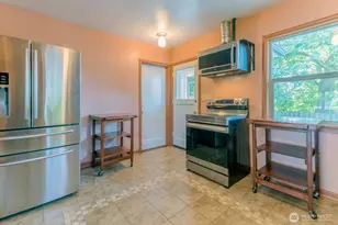 2007 9th St, Bremerton, WA 98337 - Photo 9