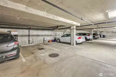 530 4th Avenue W #410, Seattle, WA 98119 - Photo 21