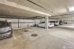 530 4th Ave W, Seattle, WA 98119 - Photo 21