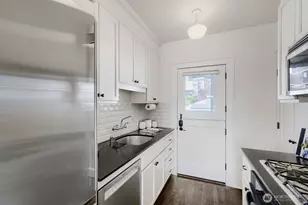 317 Lakeside Ave S, Seattle, WA 98144 - Photo 9
