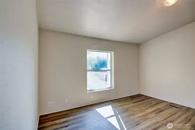 1877 Old Hwy 99 North Road, Burlington, WA 98233 - Photo 11