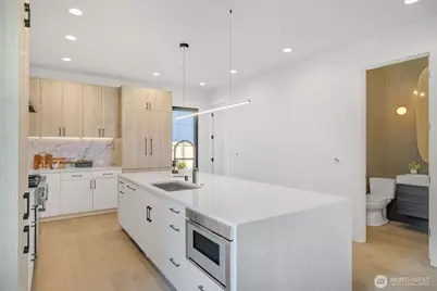 4219 51st Avenue S, Seattle, WA 98118 - Photo 7