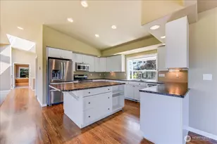8170 Cultus Dr, Clinton, WA 98236 - Photo 17