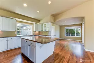 8170 Cultus Dr, Clinton, WA 98236 - Photo 19