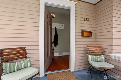 2833 NW 69th Street, Seattle, WA 98117 - Photo 3
