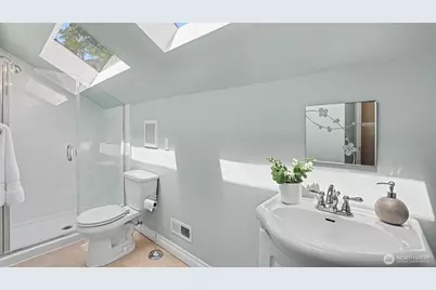 1326 N 40th Street, Seattle, WA 98103 - Photo 19