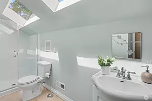 1326 N 40th St, Seattle, WA 98103 - Photo 19