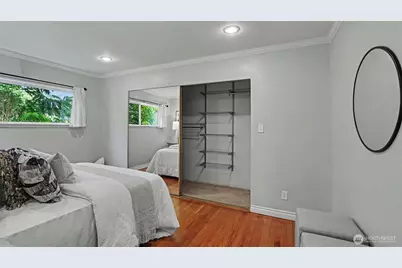 1326 N 40th Street, Seattle, WA 98103 - Photo 17