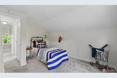 1326 N 40th Street, Seattle, WA 98103 - Photo 21