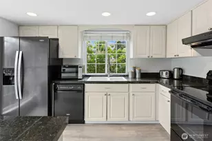 4621 123rd Ave SE, Bellevue, WA 98006 - Photo 9